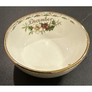 Royal Albert England December Finger Trinket Bowl Dogwood Flower Holly